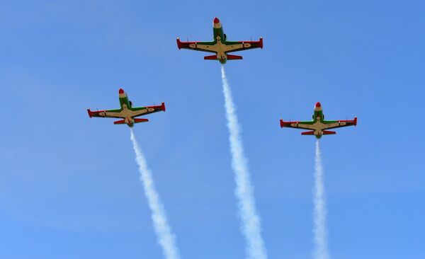 Пилотажная группа Белая Русь на самолетах Л-39 - Sputnik Беларусь