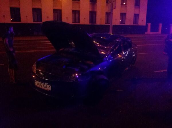 В результате ДТП Форд получил сильные повреждения - Sputnik Беларусь