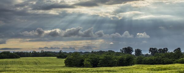 Хмарнае неба. Архіўнае фота Хмарнае неба. Архіўнае фота - Sputnik Беларусь