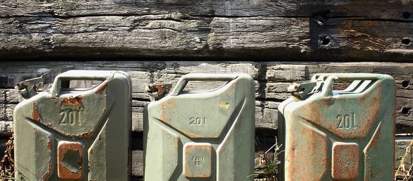 Канистры для топлива, архивное фото - Sputnik Беларусь