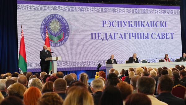 Выступление президента Беларуси Александра Лукашенко на Республиканском педсовете - Sputnik Беларусь