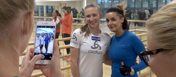 Дар'я Домрачава правяла паказальную трэніроўку для беларускіх зорак Дар'я Домрачава правяла паказальную трэніроўку для беларускіх зорак - Sputnik Беларусь