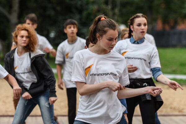 Sputnik подарил детям из шоу Ты супер! Танцы мастер-класс от Тодес - Sputnik Беларусь