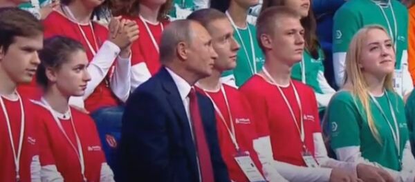 Владимир Путин принимает участие во Всероссийском открытом уроке в Ярославле - Sputnik Беларусь