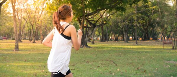 Марафон интроверта: выбрать обувь, километраж и мысли для пробежки Марафон интроверта: выбрать обувь, километраж и мысли для пробежки - Sputnik Беларусь