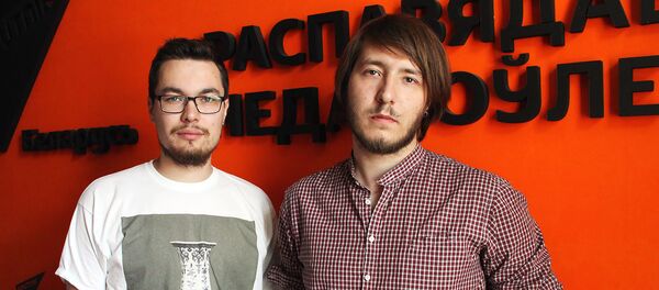 Научный сотрудник Национального художественного музея Никита Монич и культ-организатор отдела научно-просветительской работы музея Юрий Лытко - Sputnik Беларусь