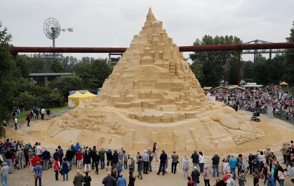 В Германии построили самый высокий в мире замок из песка‍ - Sputnik Беларусь