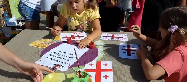 Тбилисоба в Минске: соломенный лабиринт, песни, танцы и очереди - Sputnik Беларусь