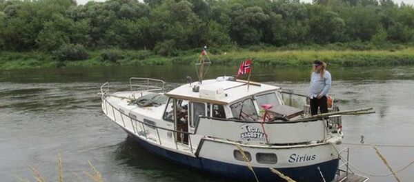 Нарвежская яхта села на мель на Дняпры Нарвежская яхта села на мель на Дняпры - Sputnik Беларусь