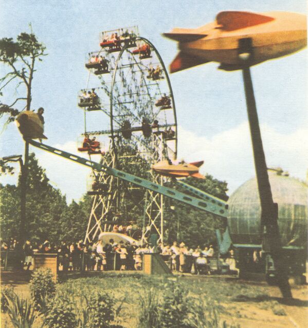 Парк Горького в 1960-х годах. Здесь проходили основные мероприятия Дня города, начиная с 1967 года и до 90-х. - Sputnik Беларусь