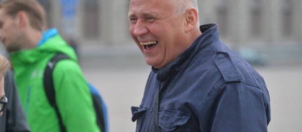 Николай Статкевич на несанкционированной акции - Sputnik Беларусь