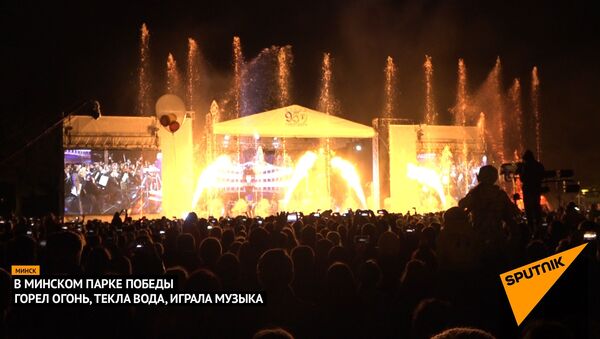 Шоу танцующих фонтанов в Минске - Sputnik Беларусь