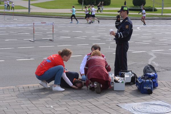 На дистанции дежурили десятки врачей и сотрудников правоохранительных органов - Sputnik Беларусь