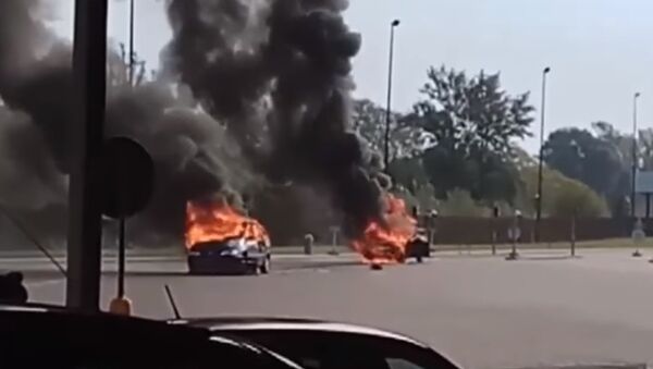Два автомобиля горели в польском Тересполе - Sputnik Беларусь