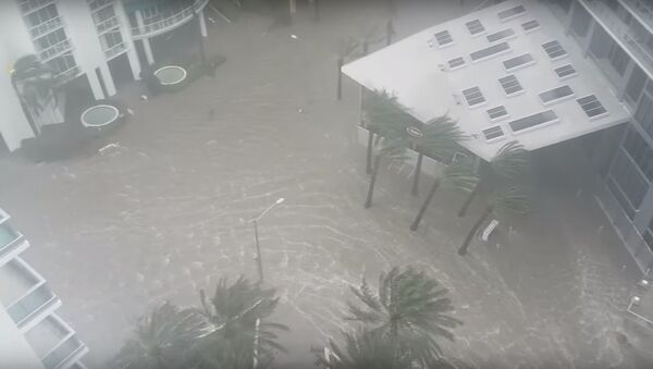 Ураган Ирма обрушился на Майами, видео - Sputnik Беларусь