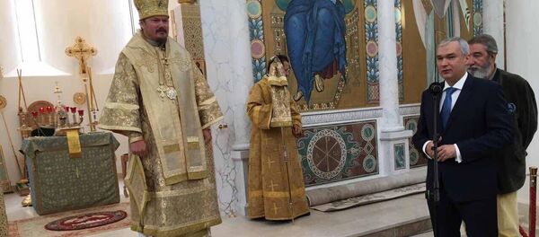 Павел Латушко в церкви в Париже - Sputnik Беларусь