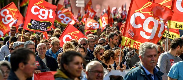 Парижане протестуют против изменения трудового законодательства - Sputnik Беларусь