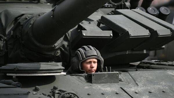 Механик-водитель танка, архивное фото - Sputnik Беларусь