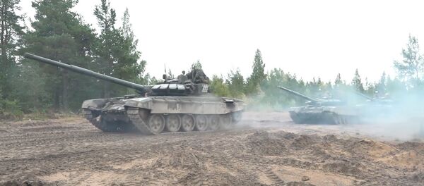 Учения Запад-2017: боевая тревога, маневры боевой техники и полеты истребителей Учения Запад-2017: боевая тревога, маневры боевой техники и полеты истребителей - Sputnik Беларусь