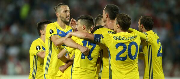 Футболисты БАТЭ в матче Лиги Европы против сербской Црвены Звезды - Sputnik Беларусь