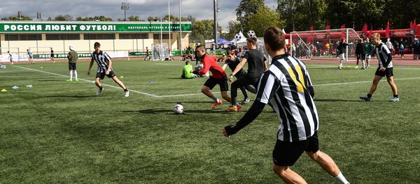 Футбольно-музыкальный поединок в Лужниках - Sputnik Беларусь