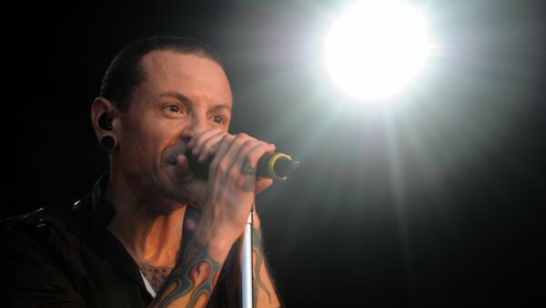 Участник группы Linkin Park Честер Беннингтон, архивное фото - Sputnik Беларусь