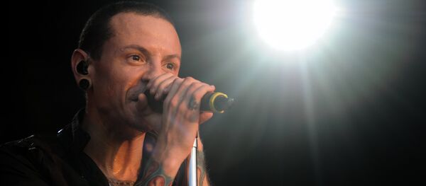 Участник группы Linkin Park Честер Беннингтон, архивное фото - Sputnik Беларусь