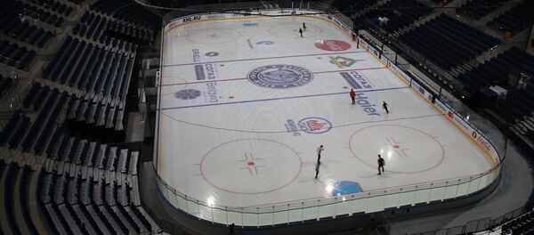 Белорусские фигуристы готовятся к этапу юниорского Гран-при, видео - Sputnik Беларусь