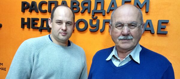 Главный редактор латвийского информационного портала Melkon.lv  Юрий Мелконов и фотограф портала Сергей Мелконов - Sputnik Беларусь