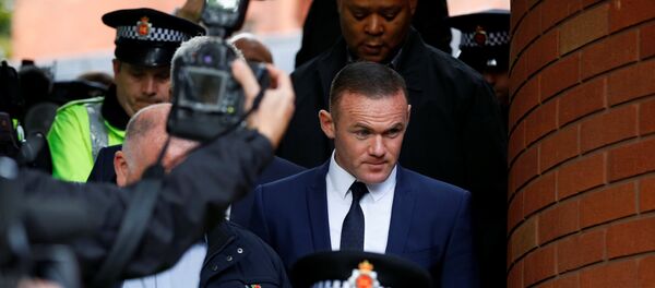 Форвард Эвертона Уэйн Руни после суда по делу о нетрезвой езде за рулем - Sputnik Беларусь