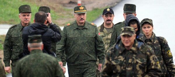 Александр Лукашенко посещает полигон Борисовский Александр Лукашенко посещает полигон Борисовский - Sputnik Беларусь