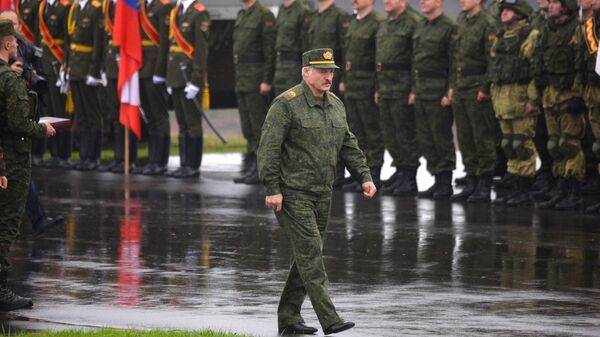 Аляксандр Лукашэнка наведвае вучэнні Захад-2017 - Sputnik Беларусь