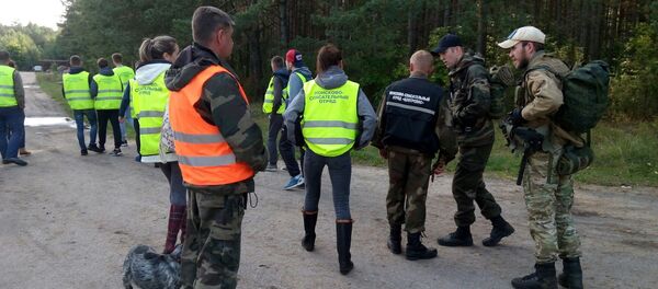 Поисковики в лесу - Sputnik Беларусь