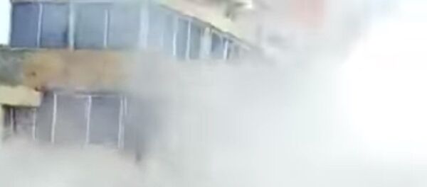 Видео обрушения здания при землетрясении в Мехико - Sputnik Беларусь