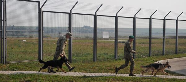 Сотрудники пограничной службы - Sputnik Беларусь