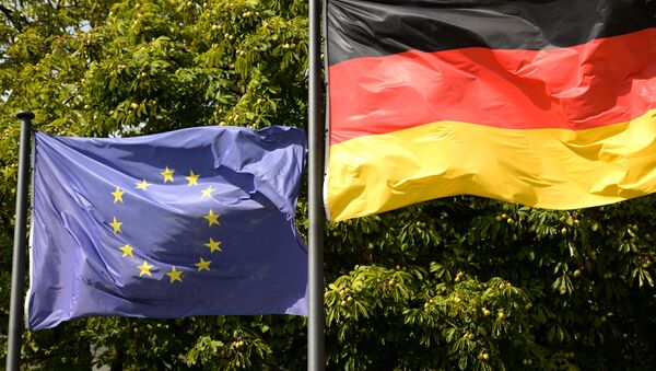 Флаги Евросоюза и Германии в Берлине - Sputnik Беларусь