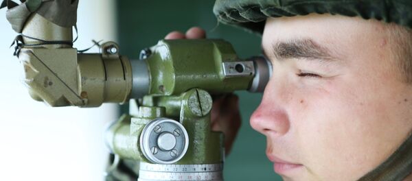 Военнослужащий во время учений Запад-2017, архивное фото Военнослужащий во время учений Запад-2017, архивное фото - Sputnik Беларусь