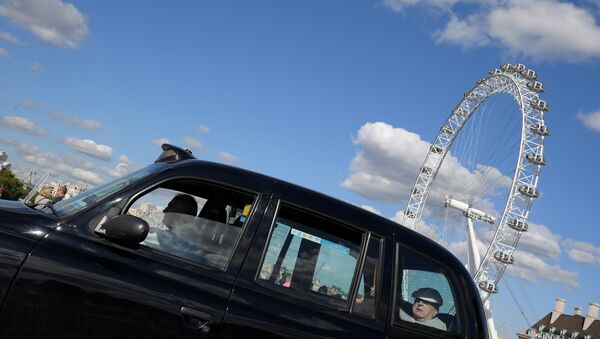 Такси в Лондоне, архивное фото - Sputnik Беларусь