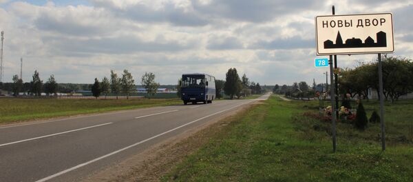 Дорога в деревню Новый Двор, где пропал 10-летний Максим Мархалюк - Sputnik Беларусь