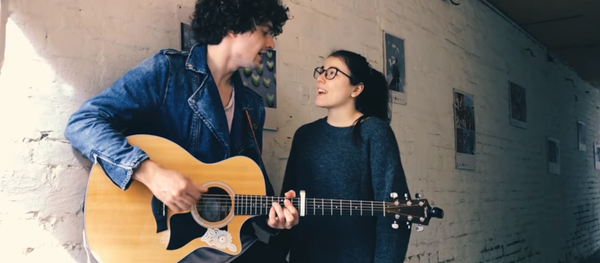 NaviBand праспявалі беларускую версію песні Стынга Fields Of Gold NaviBand праспявалі беларускую версію песні Стынга Fields Of Gold - Sputnik Беларусь