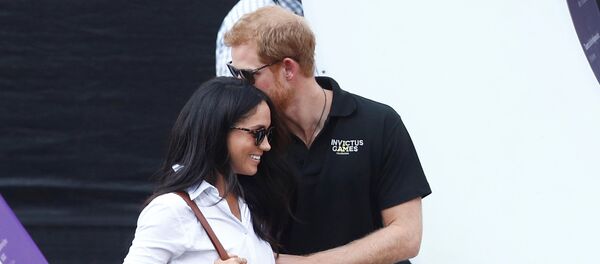 Фотомодель Меган Маркл в обществе британского прица Гарри - Sputnik Беларусь