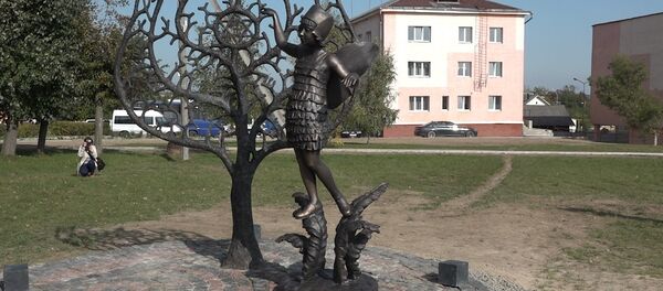 В Новогрудке открыли мемориал в память о погибших в гетто, видео - Sputnik Беларусь