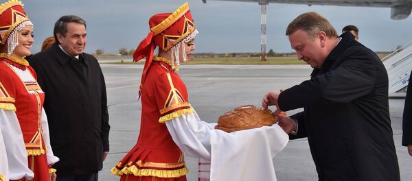 Прибытие Андрея Кобякова в Новосибирск - Sputnik Беларусь