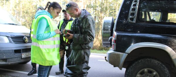 Во время поиска Максима Мархалюка - Sputnik Беларусь