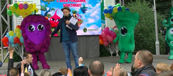 Злёт юных фанатаў Бонсцікаў прайшоў у парку Горкага ў Мінску Злёт юных фанатаў Бонсцікаў прайшоў у парку Горкага ў Мінску - Sputnik Беларусь