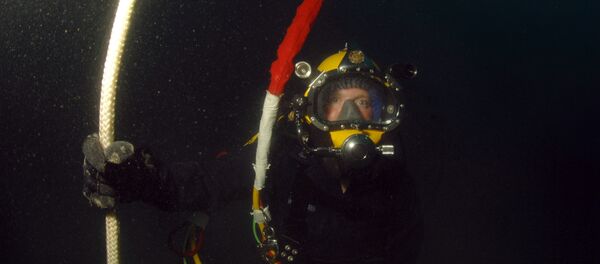 Водолаз под водой - Sputnik Беларусь