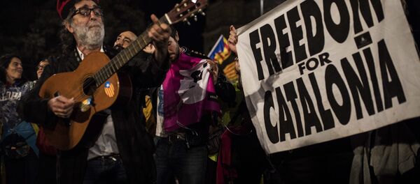 Сторонники независимости собираются на главной площади Барселоны - Sputnik Беларусь