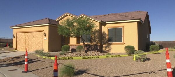 Обыск в доме Стива Пэддока, устроишего стрельбу в Лас-Вегасе - Sputnik Беларусь