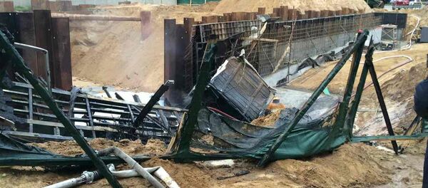 ГАИ: за сутки две фуры упали в один котлован на трассе под Смолевичами - Sputnik Беларусь