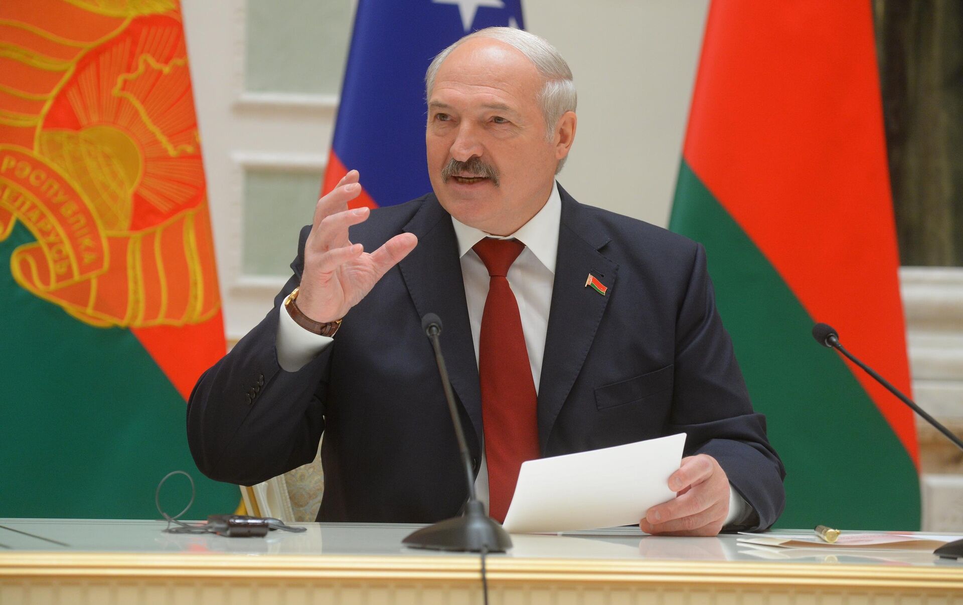 Лукашенко министр транспорта. Факты на стол Лукашенко.